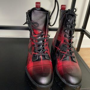Fearne Combat Boots black/red